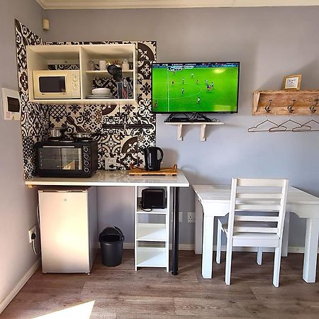 Tiende Laan Bed & Breakfast And Self-Catering Walvis Bay Exterior foto