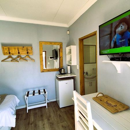 Tiende Laan Bed & Breakfast And Self-Catering Walvis Bay Exterior foto