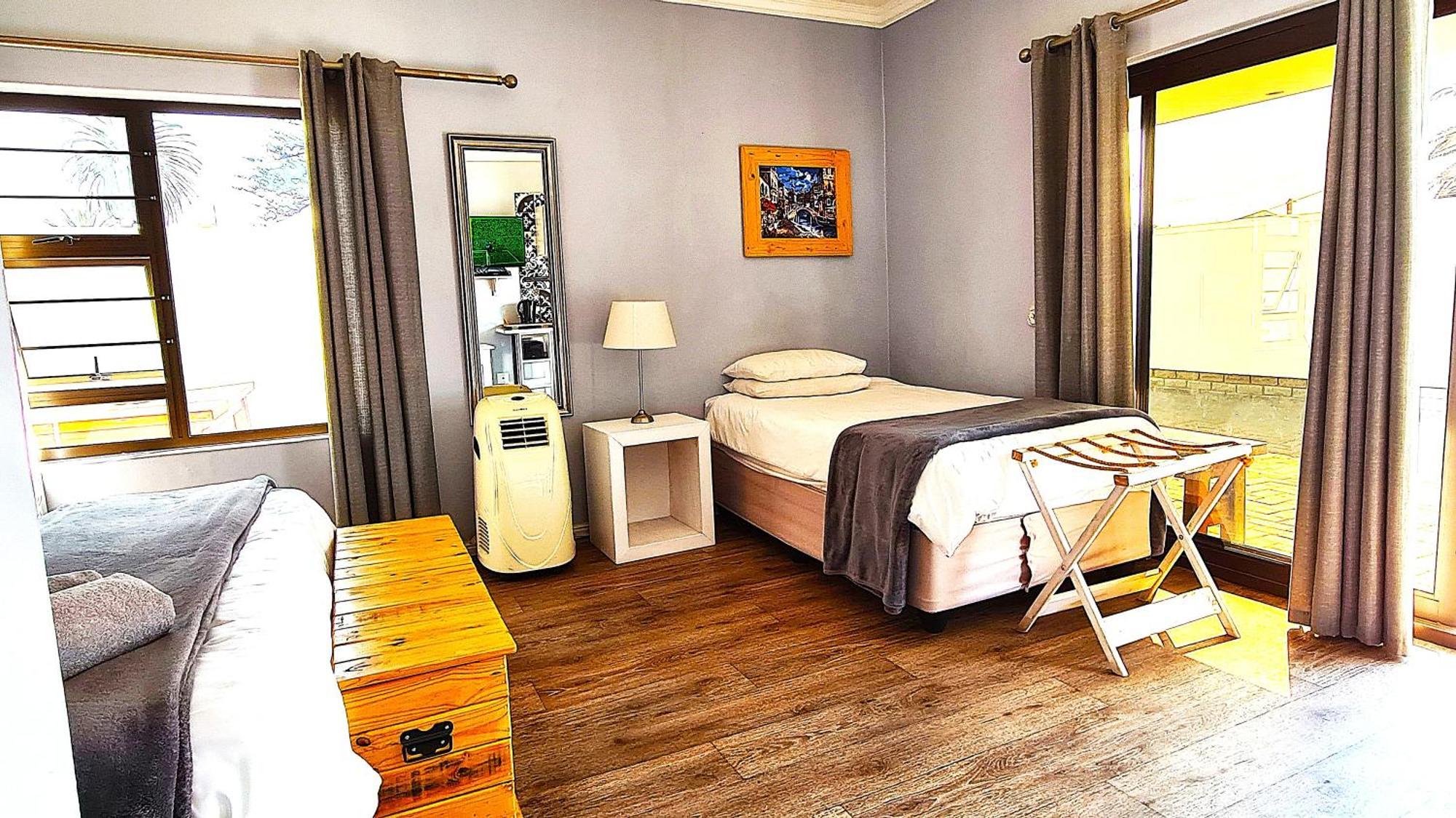 Tiende Laan Bed & Breakfast And Self-Catering Walvis Bay Exterior foto