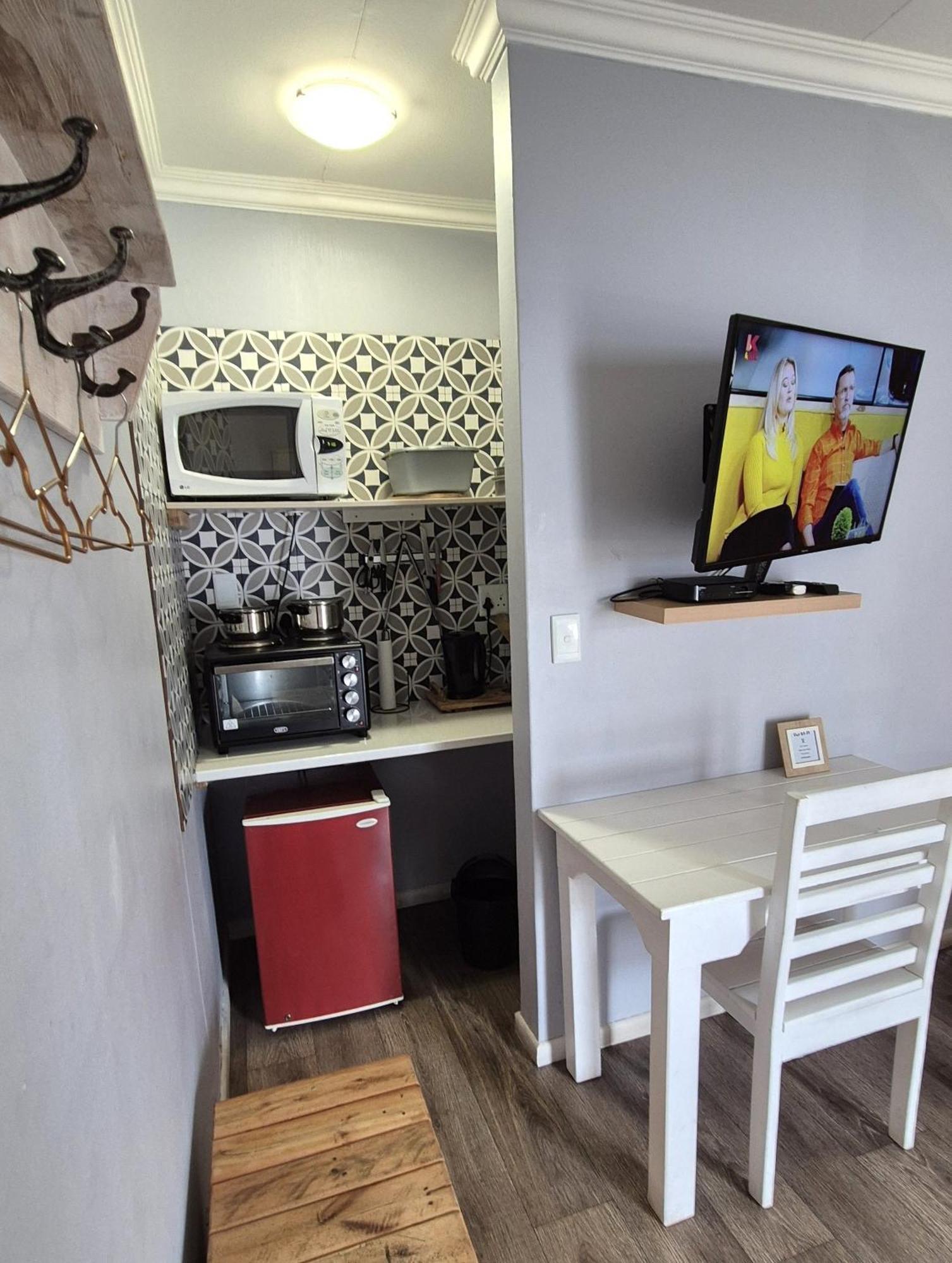 Tiende Laan Bed & Breakfast And Self-Catering Walvis Bay Exterior foto